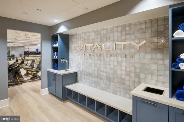 $9,095 | 2700 Main Line Boulevard, Unit 811, Alexandria, VA 22301