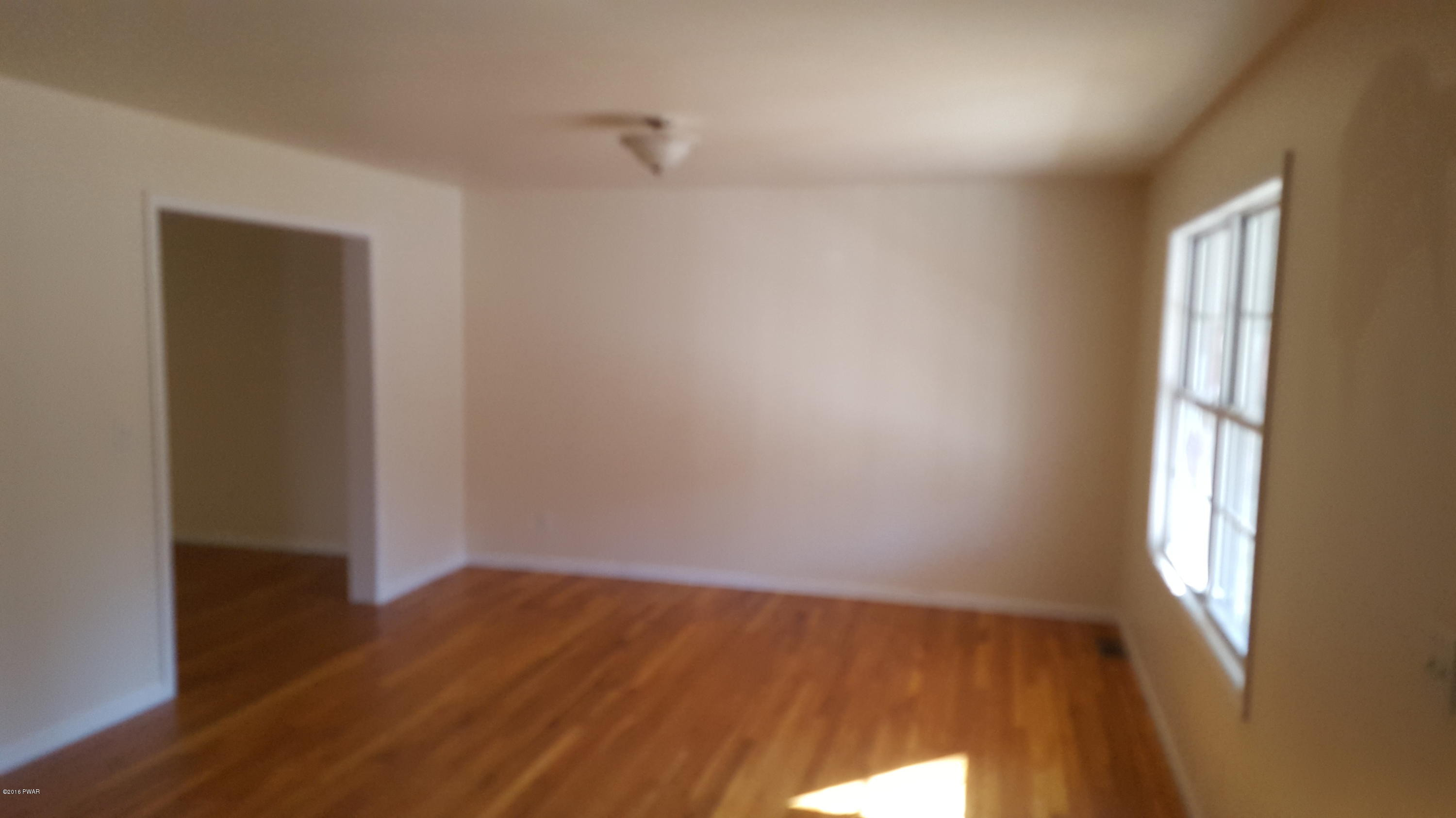 110 Piute Road Shohola, PA 18458 - Photo 4 of 28 20160202_124216
