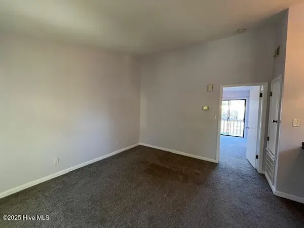 $1,200 | 2548 Flint Drive, Wilmington, NC 28401