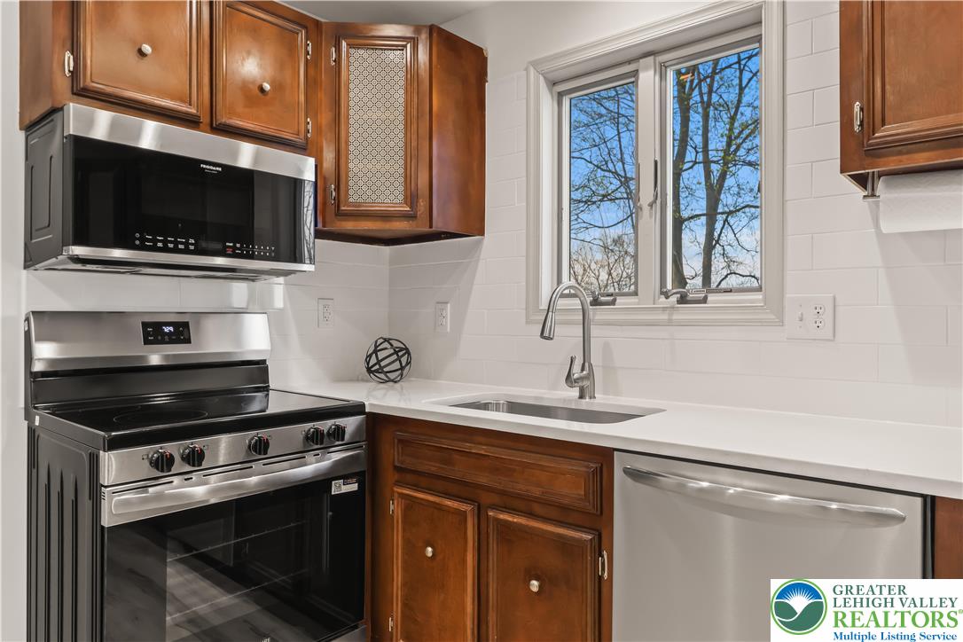 2023 Church Road Allentown, PA 18104 - Photo 12 of 37