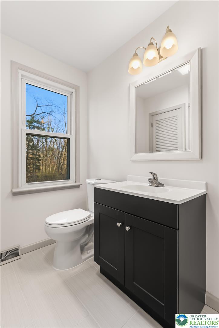 2023 Church Road Allentown, PA 18104 - Photo 23 of 37