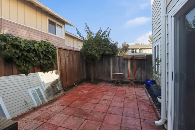 $998,000 | 833 South San Tomas Aquino Road, Unit L, Campbell, CA 95008