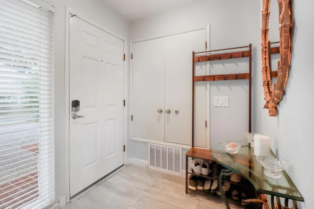 $998,000 | 833 South San Tomas Aquino Road, Unit L, Campbell, CA 95008