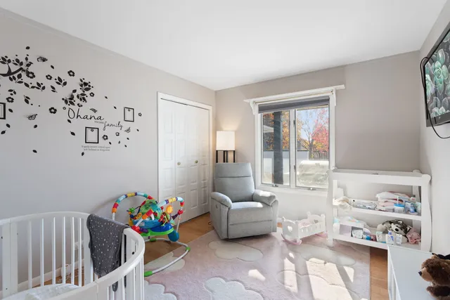 $424,900 | 1031 Conrad Court, Elk Grove Village, IL 60007