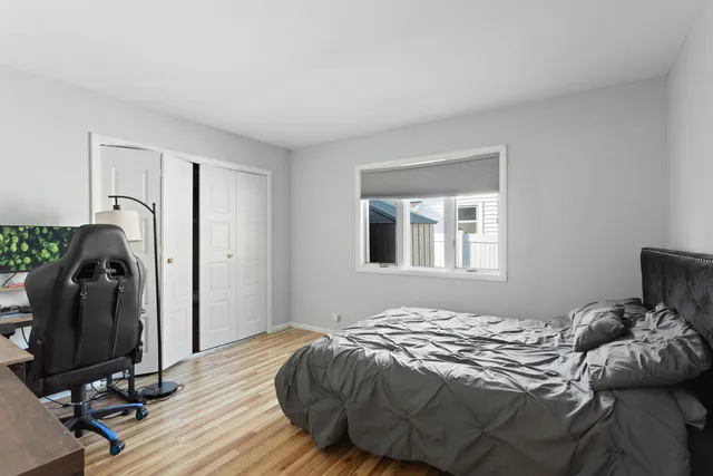 $424,900 | 1031 Conrad Court, Elk Grove Village, IL 60007