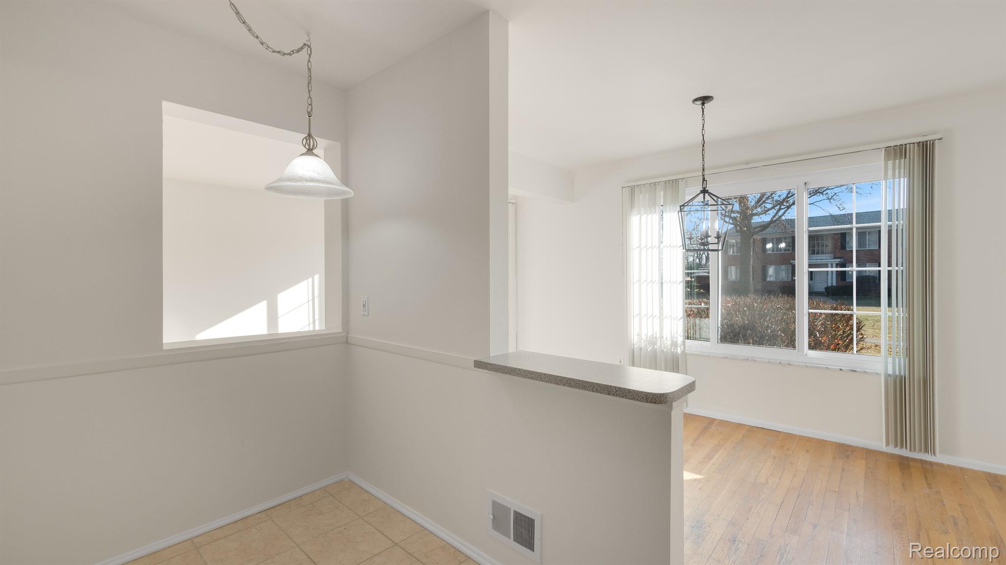 29518 Hoover Road Warren, MI 48093 - Photo 9 of 15 Gallery Image 9