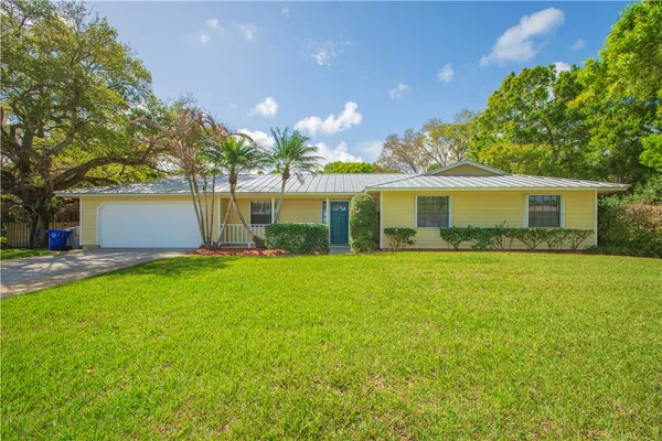 $495,000 | 855 29th Court, Vero Beach, FL 32960
