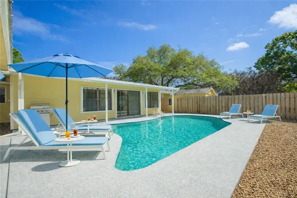 $495,000 | 855 29th Court, Vero Beach, FL 32960