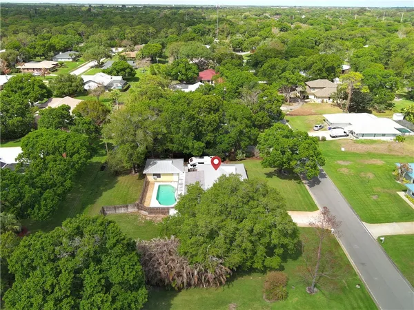 $495,000 | 855 29th Court, Vero Beach, FL 32960