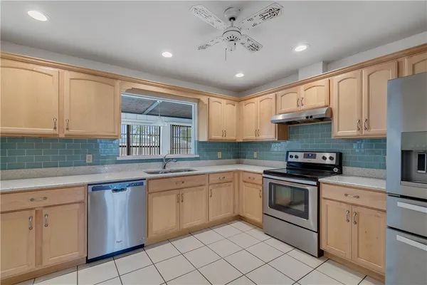 $495,000 | 855 29th Court, Vero Beach, FL 32960