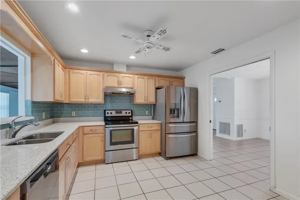 $495,000 | 855 29th Court, Vero Beach, FL 32960