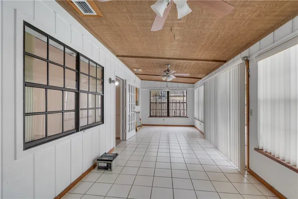 $495,000 | 855 29th Court, Vero Beach, FL 32960