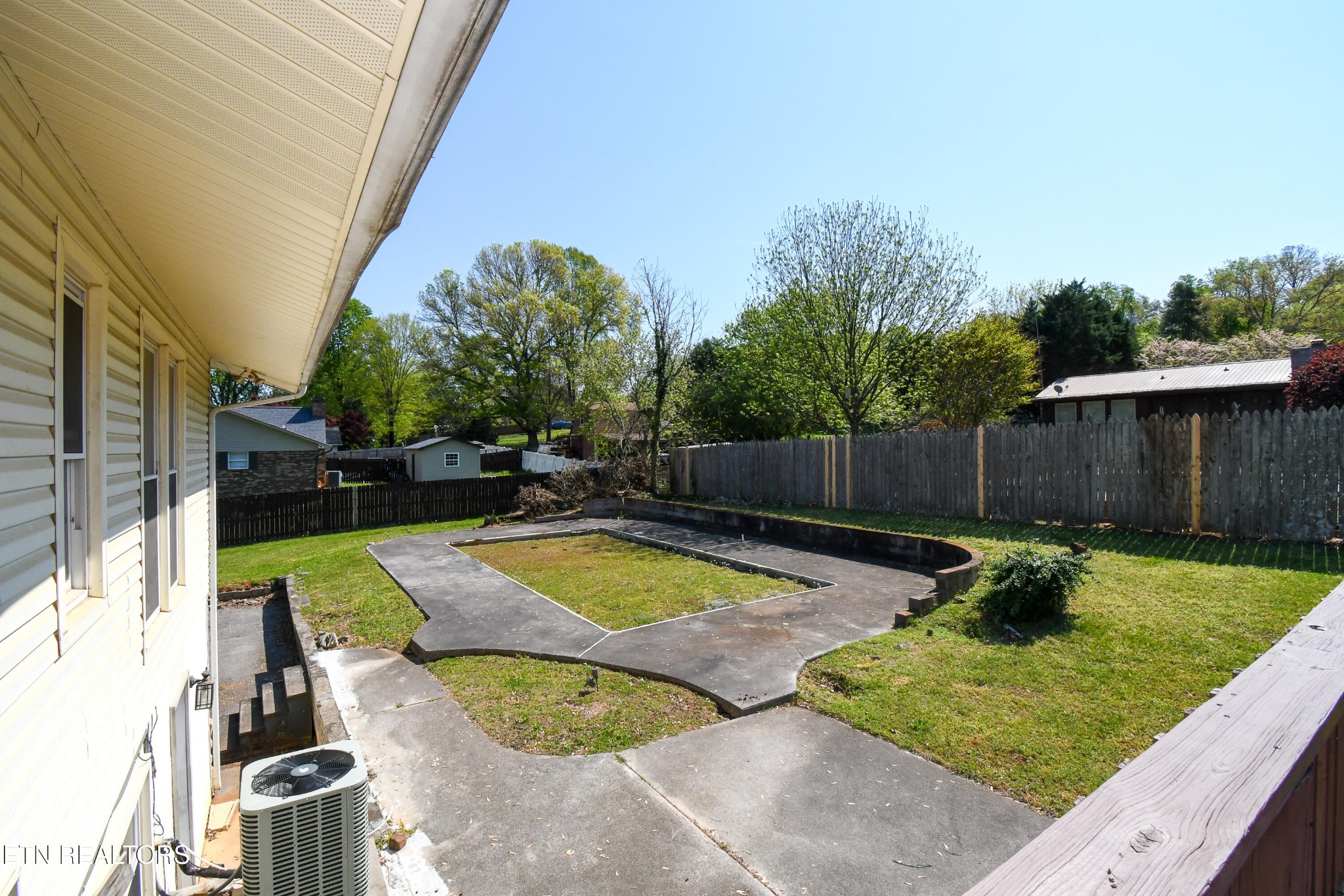 1253 Topside Road Louisville, TN 37777 - Photo 27 of 28 Gallery Image 27