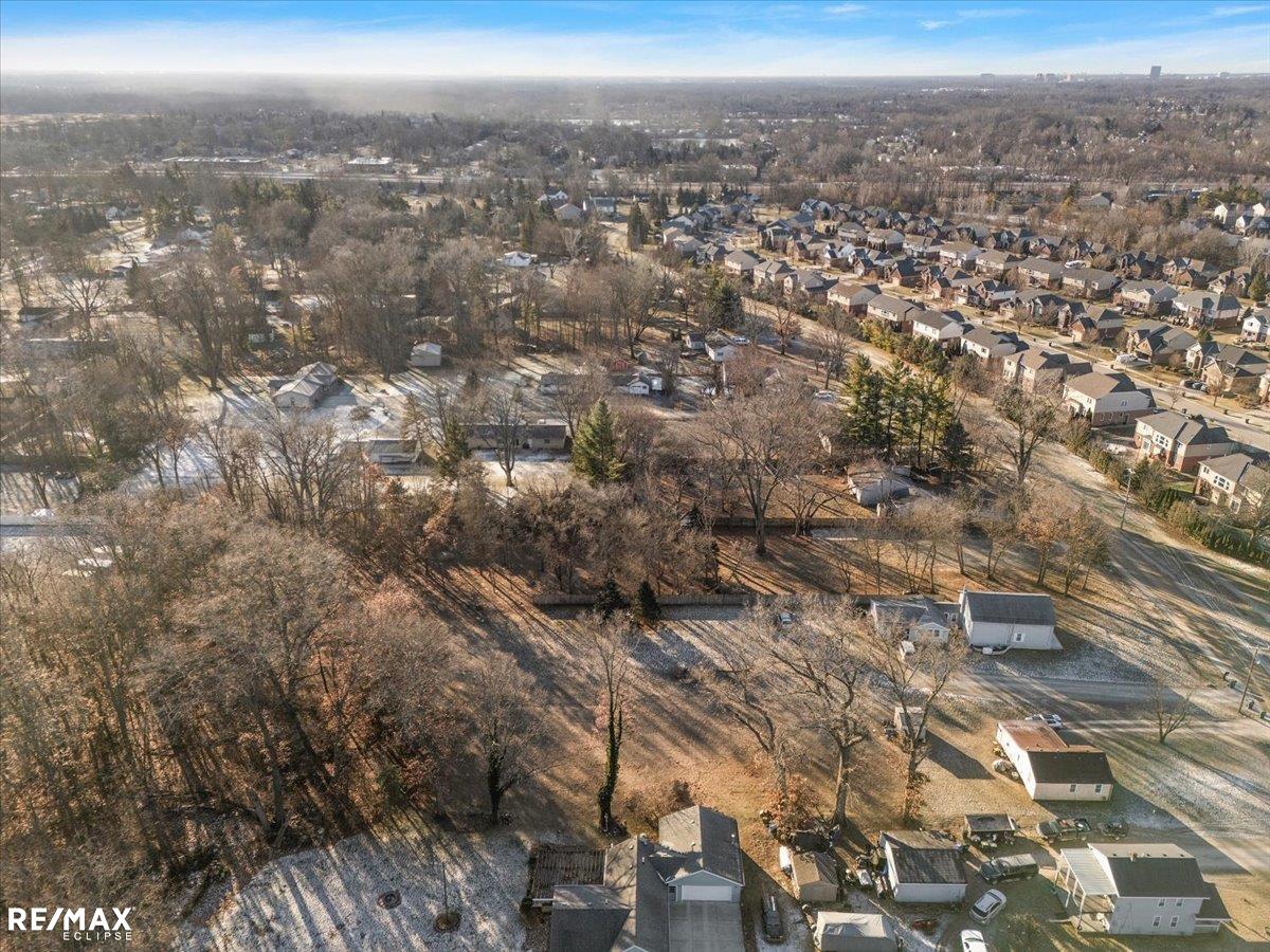3495 Bendelow Road Rochester Hills, MI 48307 - Photo 11 of 32