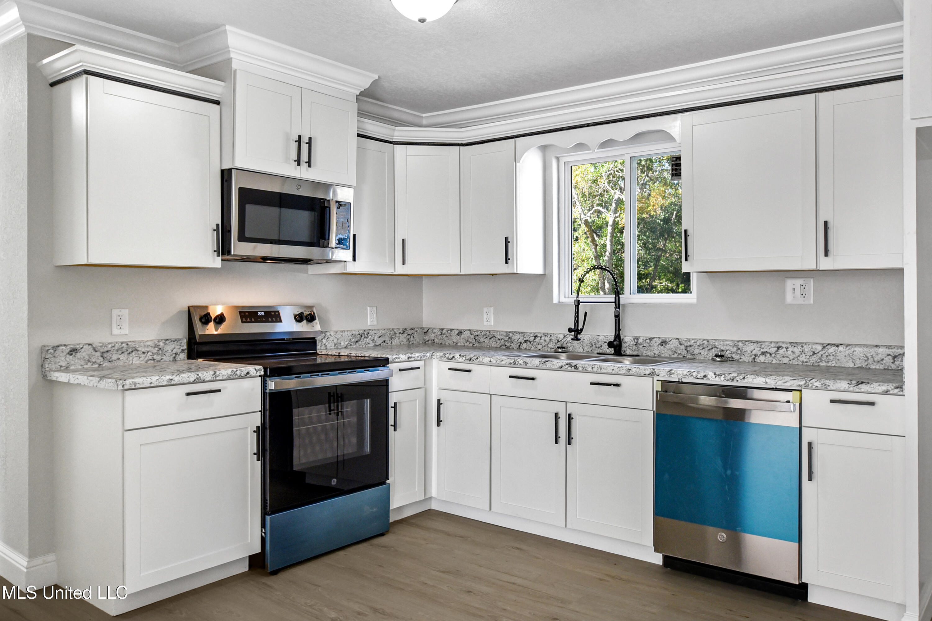 5659 Rose Drive Moss Point, MS 39563 - Photo 5 of 14 dsc_0025-dsc_0027