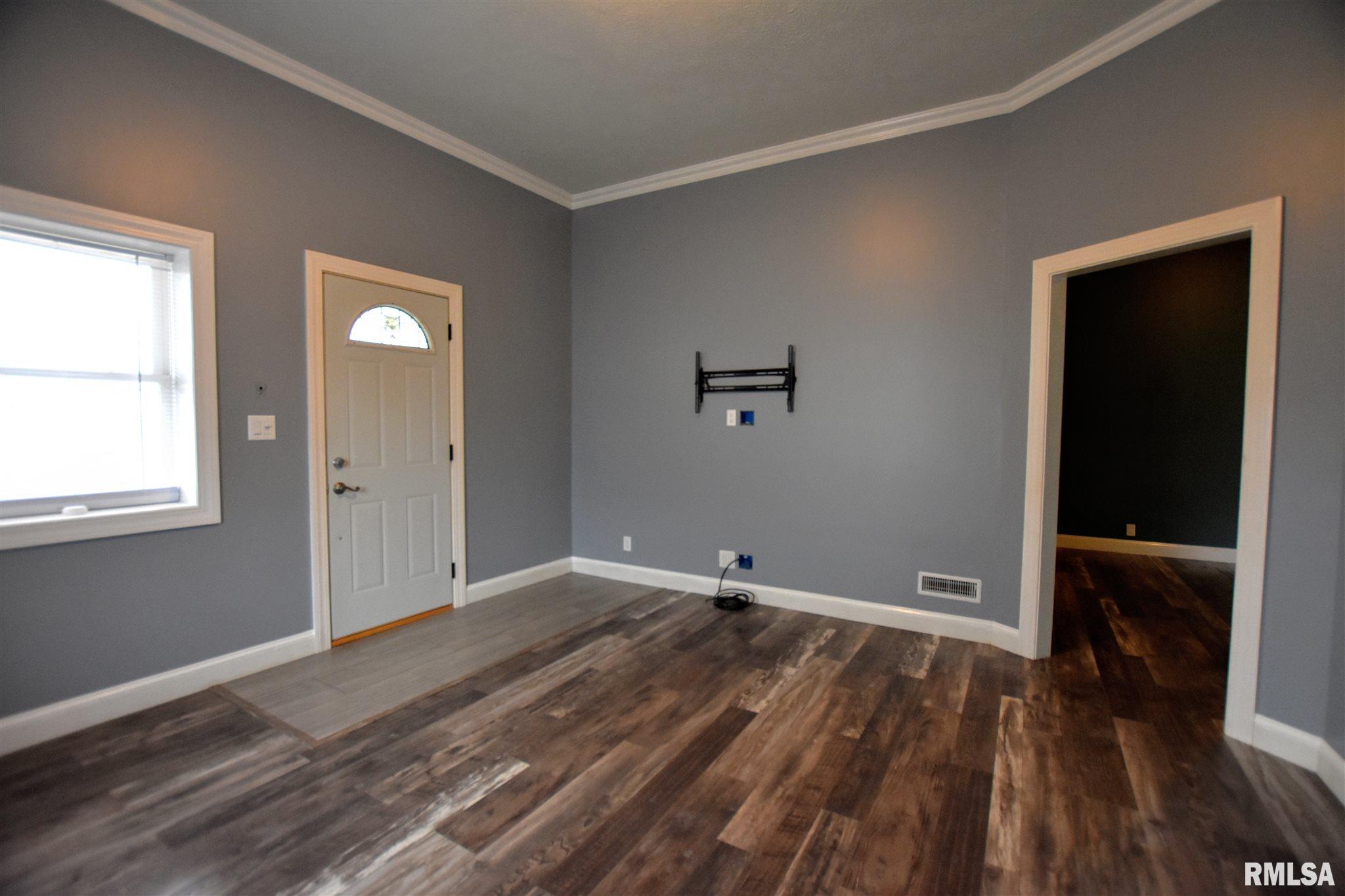 925 West Calhoun Avenue Springfield, IL 62702 - Photo 8 of 45