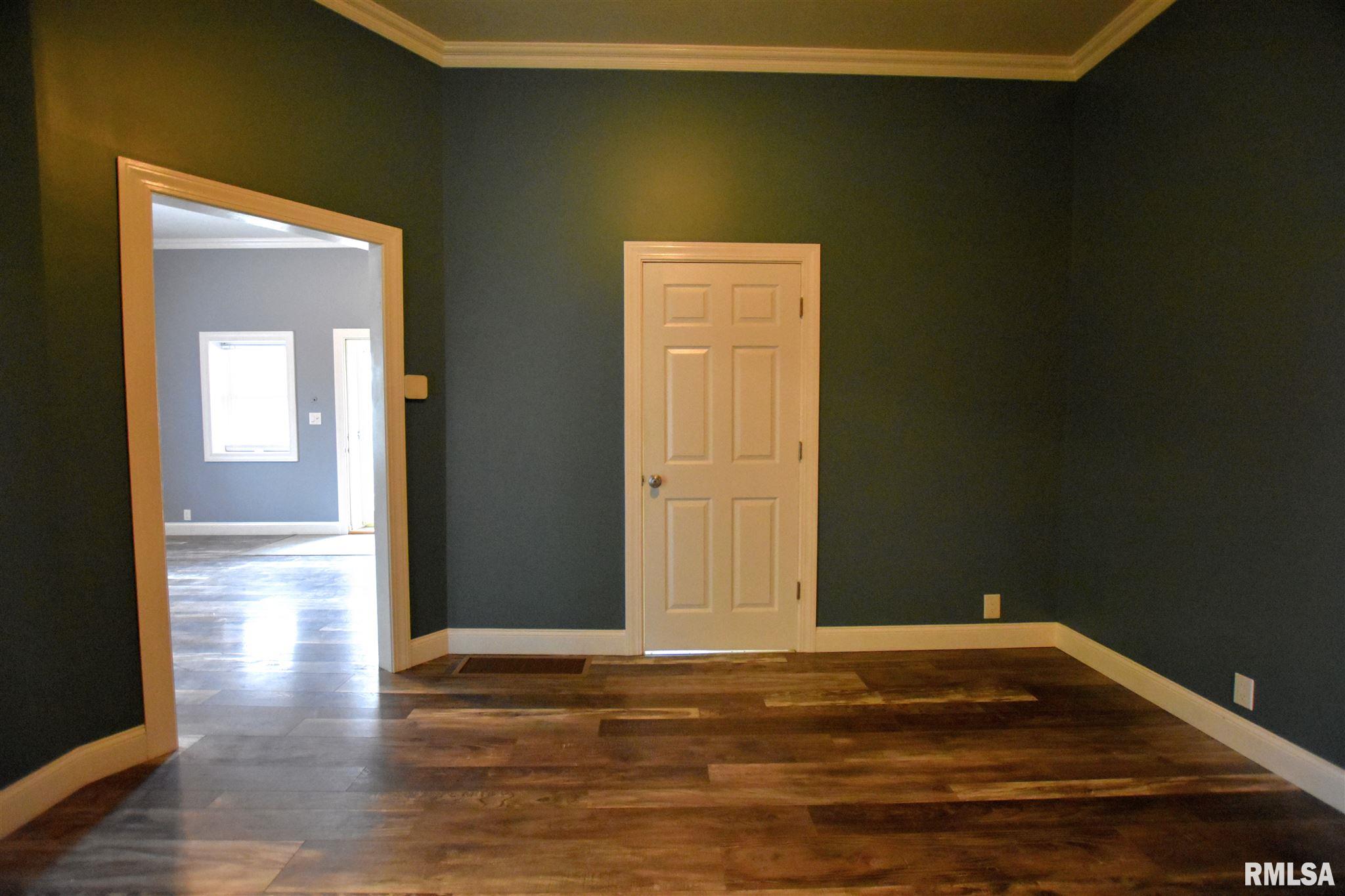 925 West Calhoun Avenue Springfield, IL 62702 - Photo 9 of 45