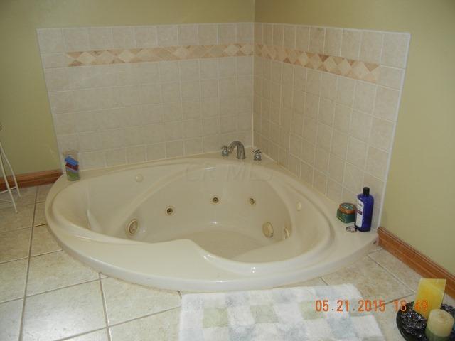 20786 London Road Circleville, OH 43113 - Photo 12 of 23 Gallery Image 12
