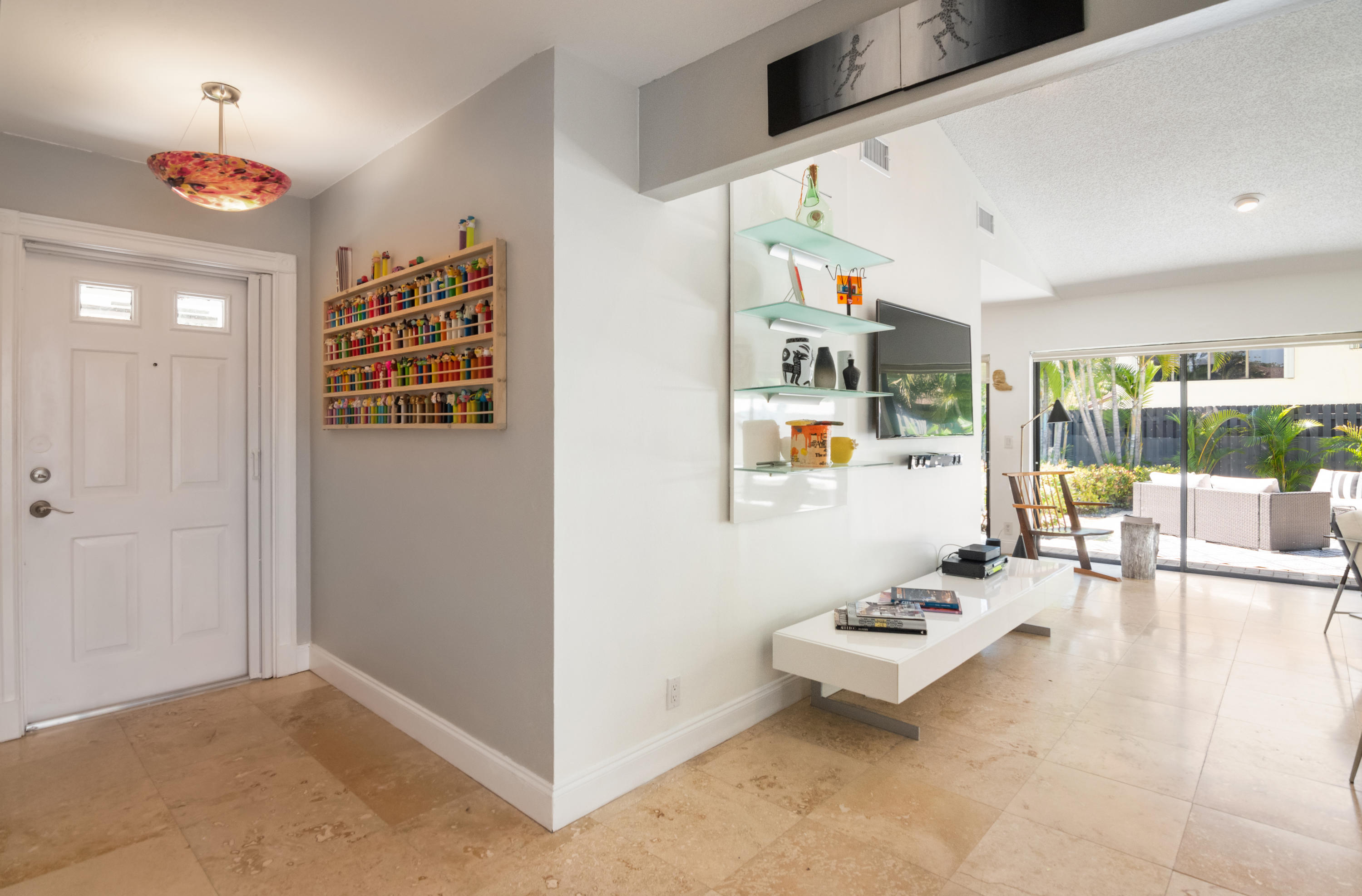 234 Southwest 28th Avenue Delray Beach, FL 33445 - Photo 16 of 32 Foyer