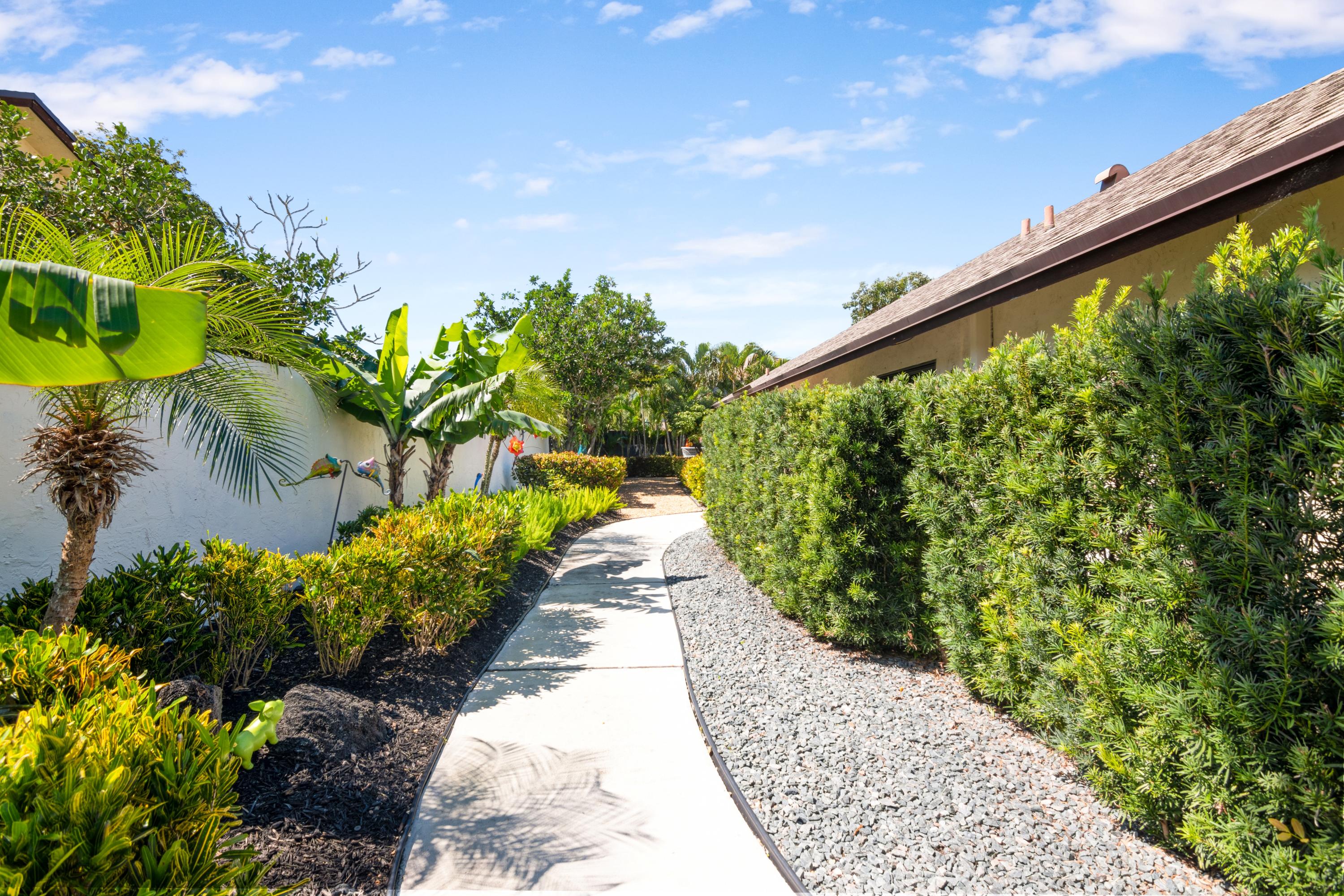 234 Southwest 28th Avenue Delray Beach, FL 33445 - Photo 4 of 32 Zen Garden Walkway