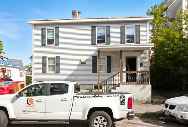 $454,000 | 21 South Street, Manchester, NH 03104