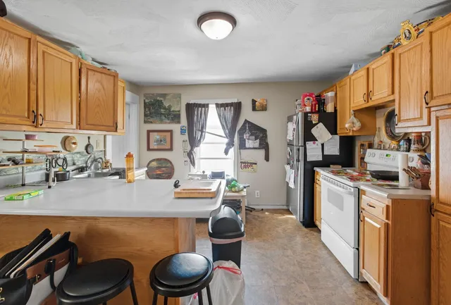 $454,000 | 21 South Street, Manchester, NH 03104