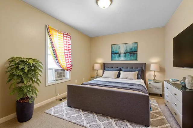 $454,000 | 21 South Street, Manchester, NH 03104