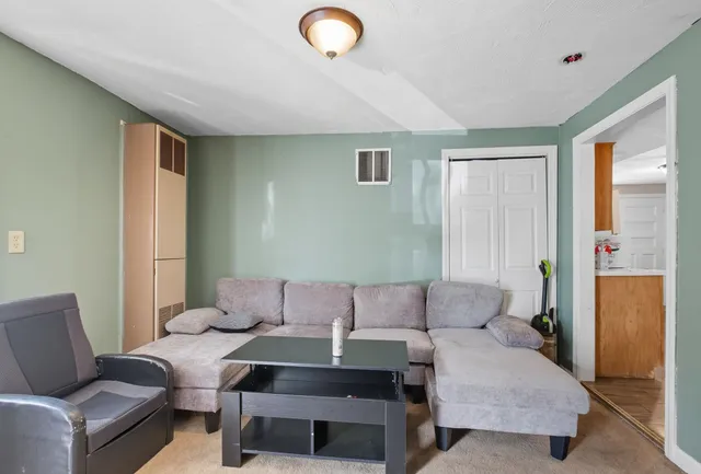 $454,000 | 21 South Street, Manchester, NH 03104