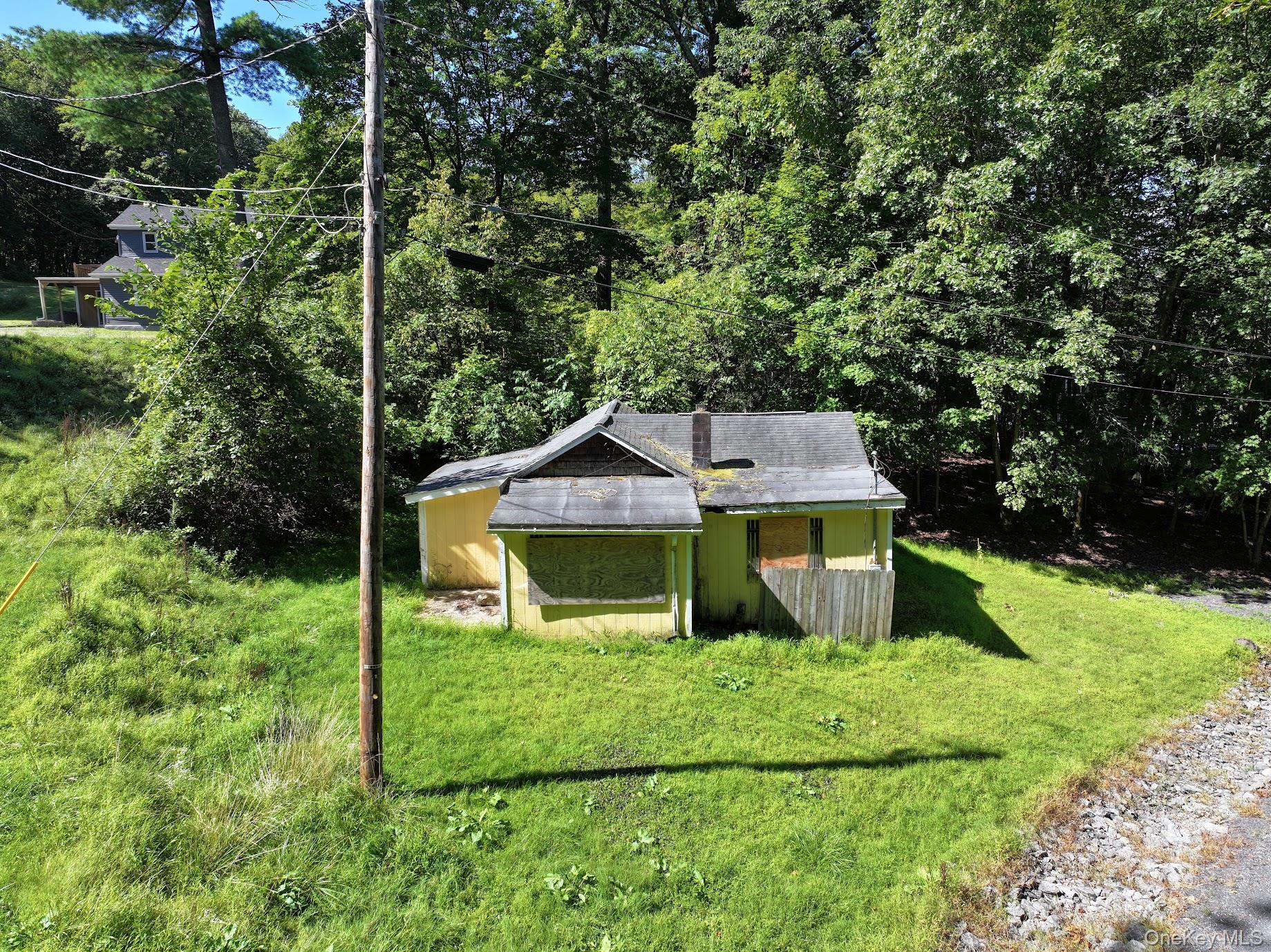 18 Denu Way Rhinecliff, NY 12574 - Photo 12 of 17 a view of a house with a yard