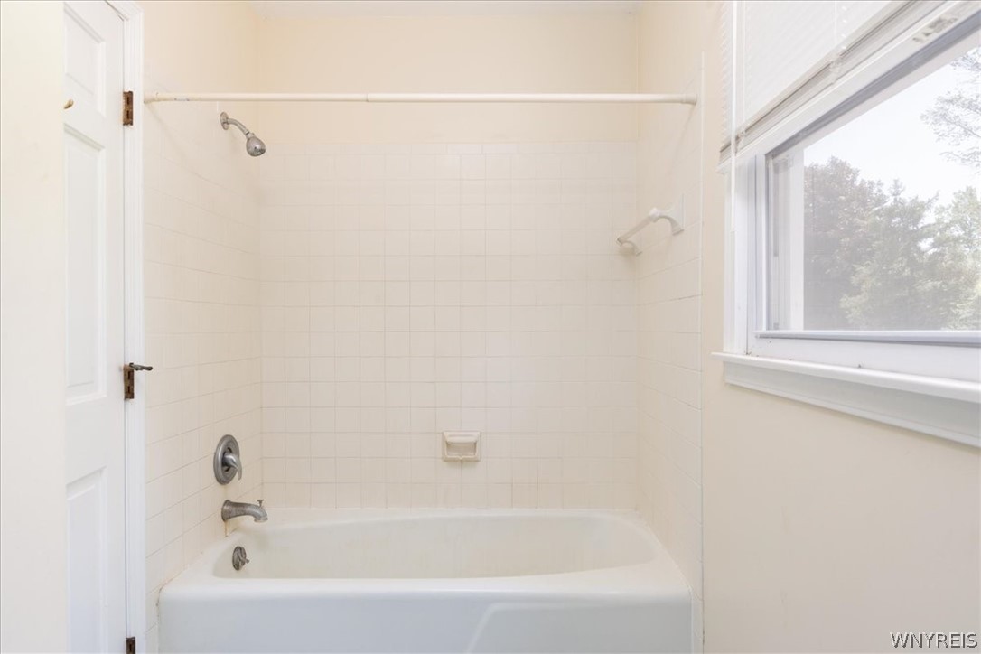 534 Akron Road Akron, NY 14001 - Photo 17 of 37