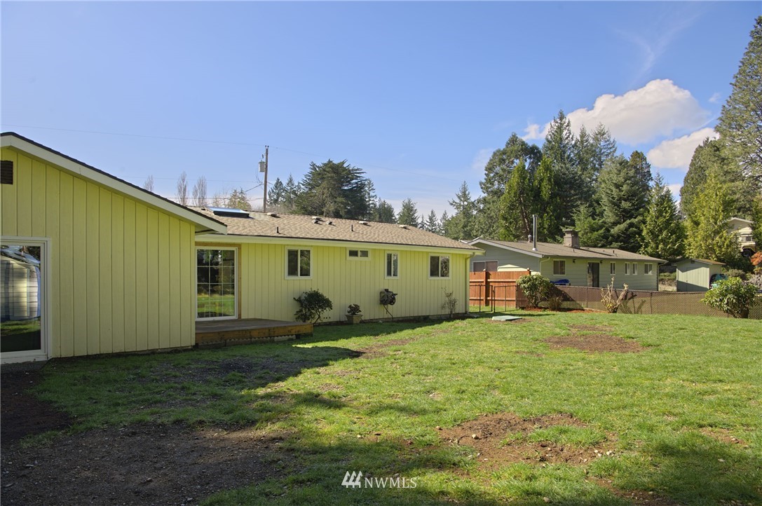 4032 Ridgeway Place Bremerton, WA 98312 - Photo 3 of 17 Gallery Image 3