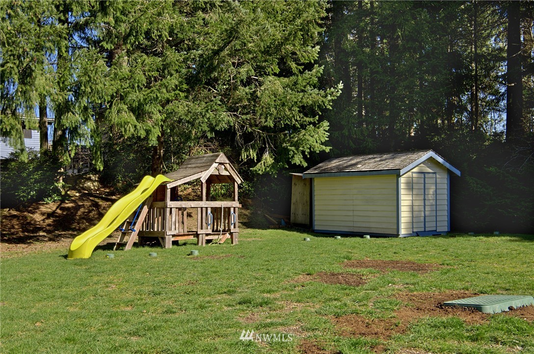 4032 Ridgeway Place Bremerton, WA 98312 - Photo 4 of 17 Gallery Image 4
