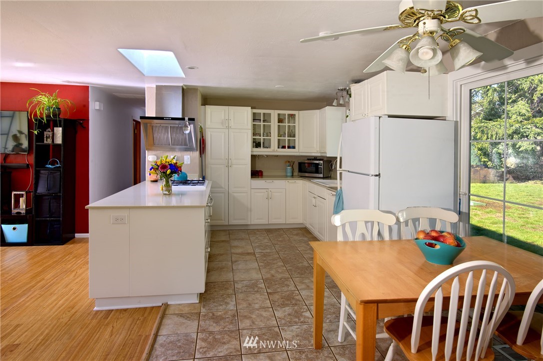 4032 Ridgeway Place Bremerton, WA 98312 - Photo 7 of 17 Gallery Image 7