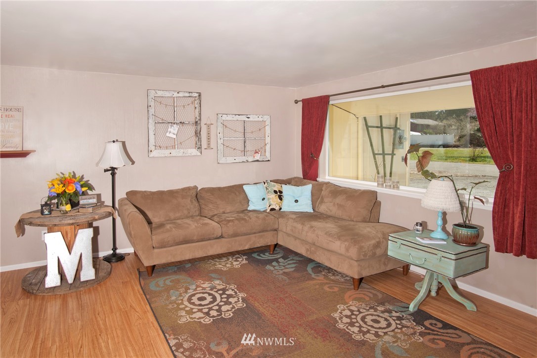4032 Ridgeway Place Bremerton, WA 98312 - Photo 8 of 17 Gallery Image 8
