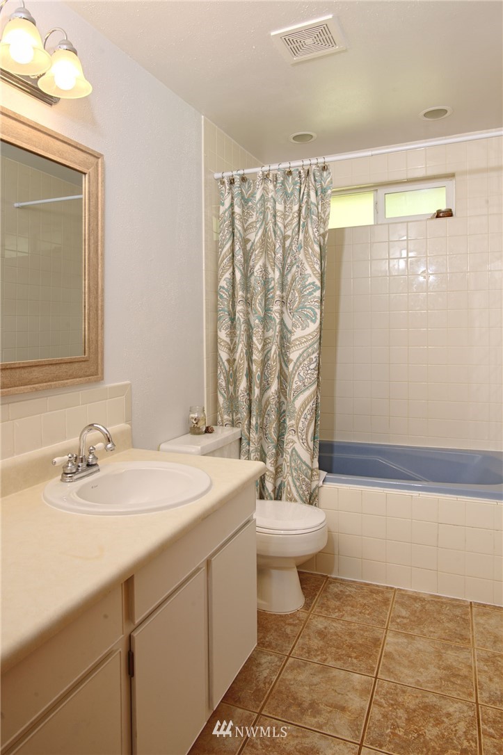 4032 Ridgeway Place Bremerton, WA 98312 - Photo 10 of 17 Gallery Image 10