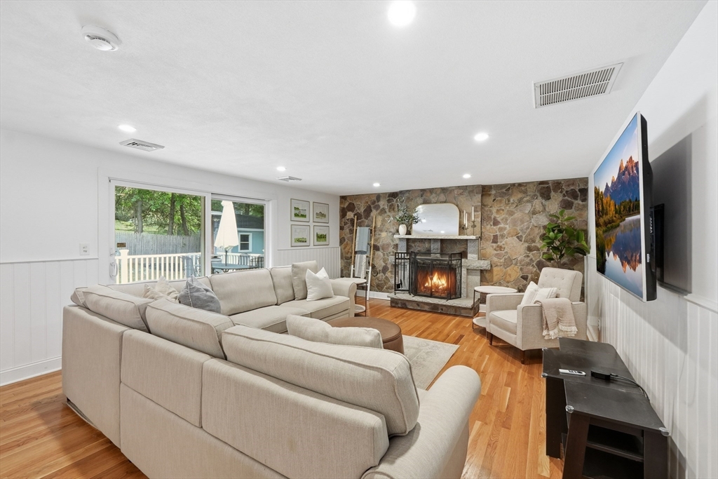 74 Framingham Road Marlborough, MA 01752 - Photo 14 of 41