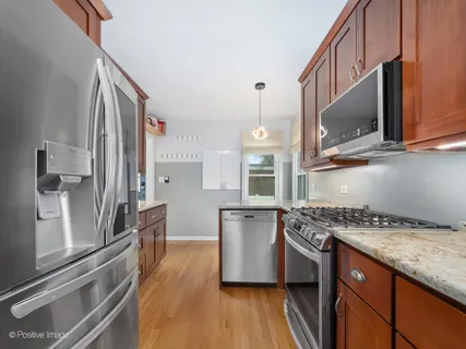 $575,000 | 918 Cambridge Avenue, Elmhurst, IL 60126