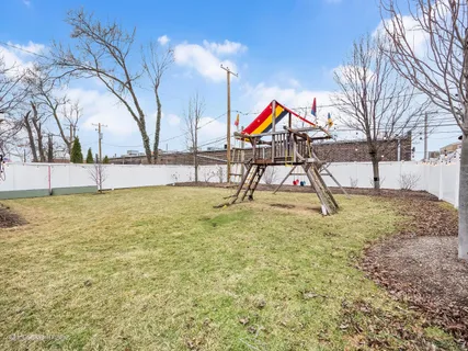 $575,000 | 918 Cambridge Avenue, Elmhurst, IL 60126