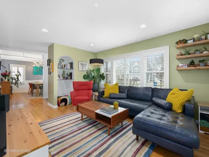 $575,000 | 918 Cambridge Avenue, Elmhurst, IL 60126