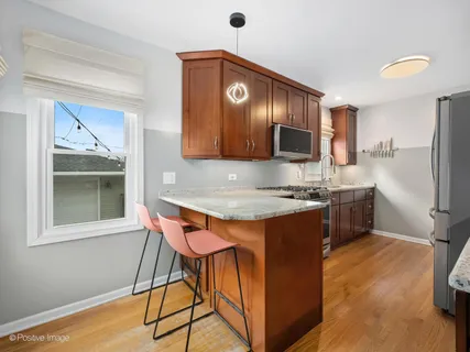 $575,000 | 918 Cambridge Avenue, Elmhurst, IL 60126