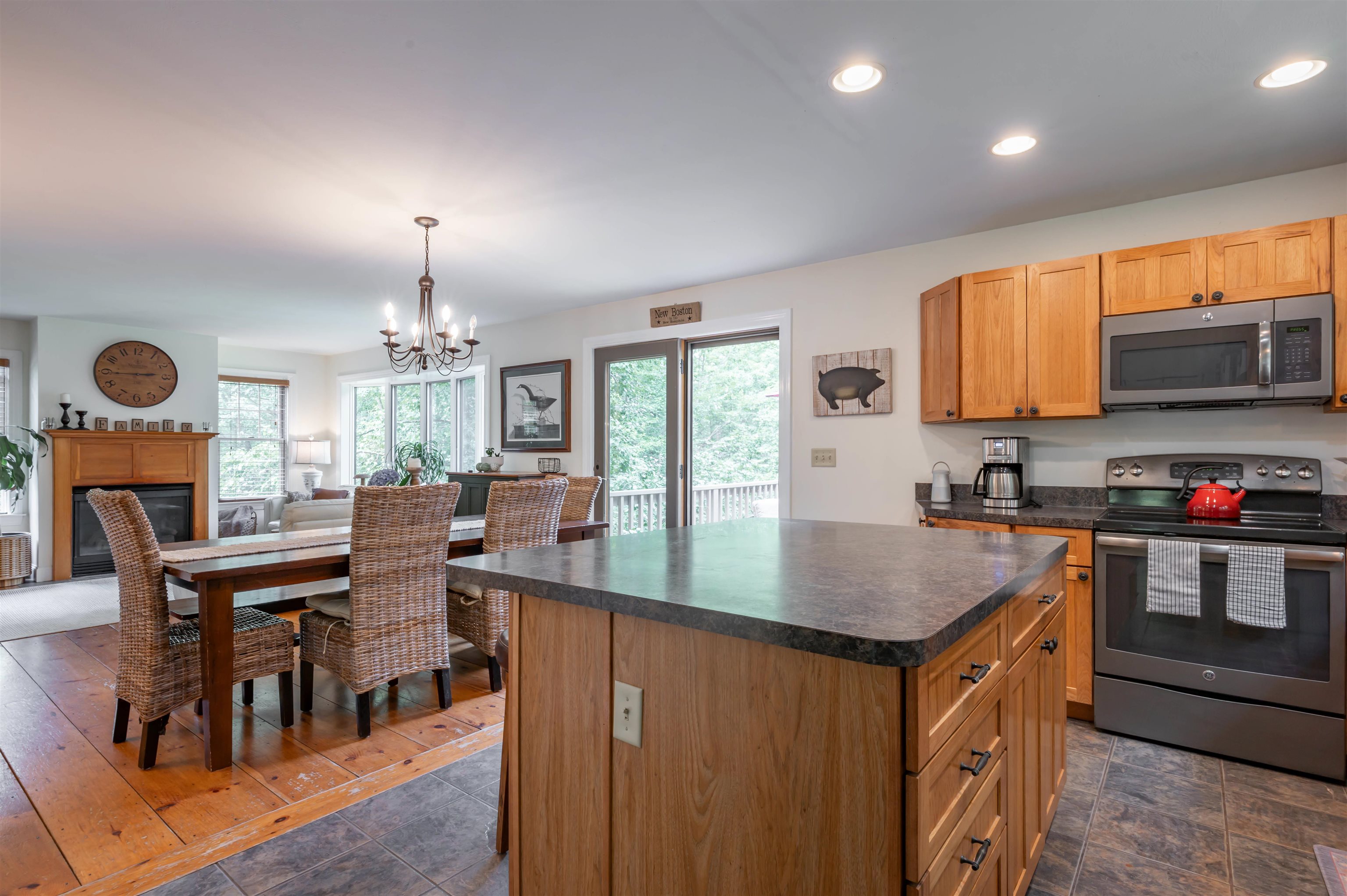 15 Chamberlain Road New Boston, NH 03070 - Photo 19 of 59