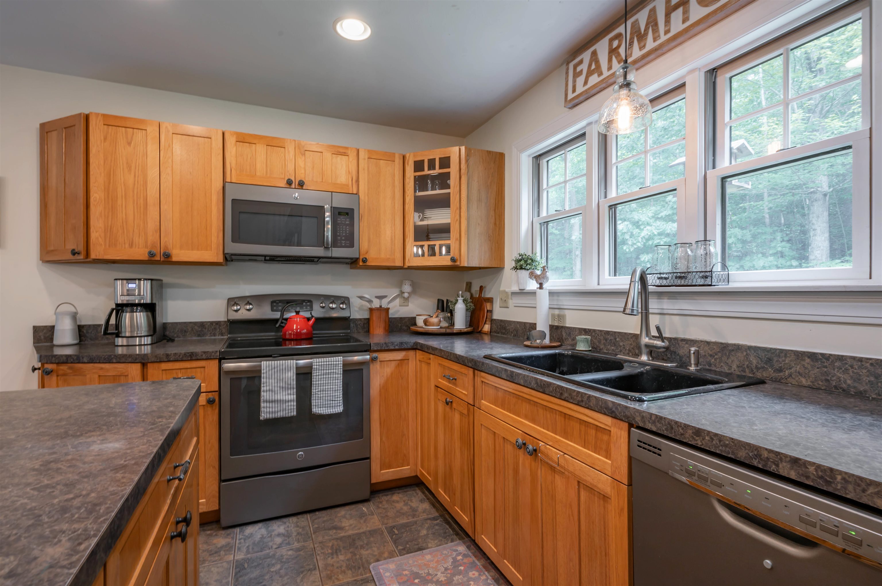 15 Chamberlain Road New Boston, NH 03070 - Photo 24 of 59