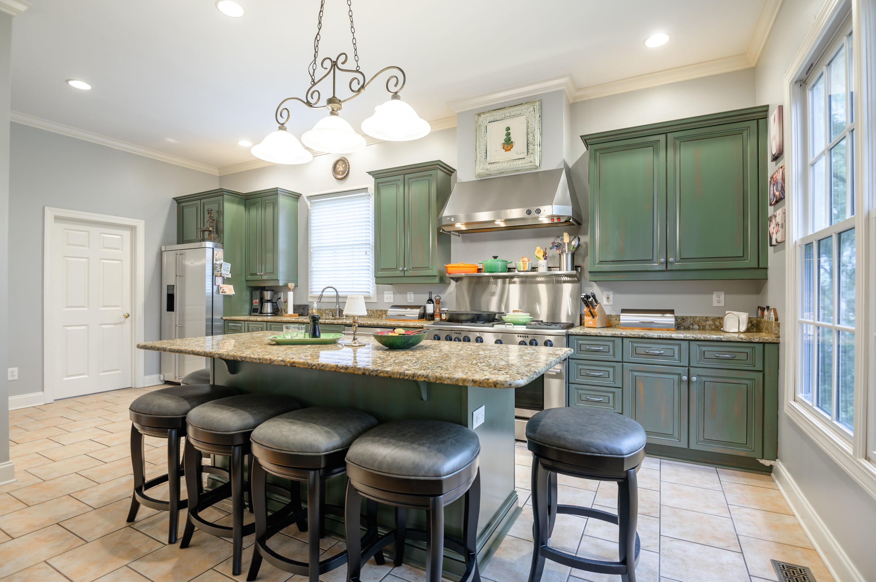 1666 Back Creek Road Charleston, SC 29412 - Photo 16 of 41 kitchen island