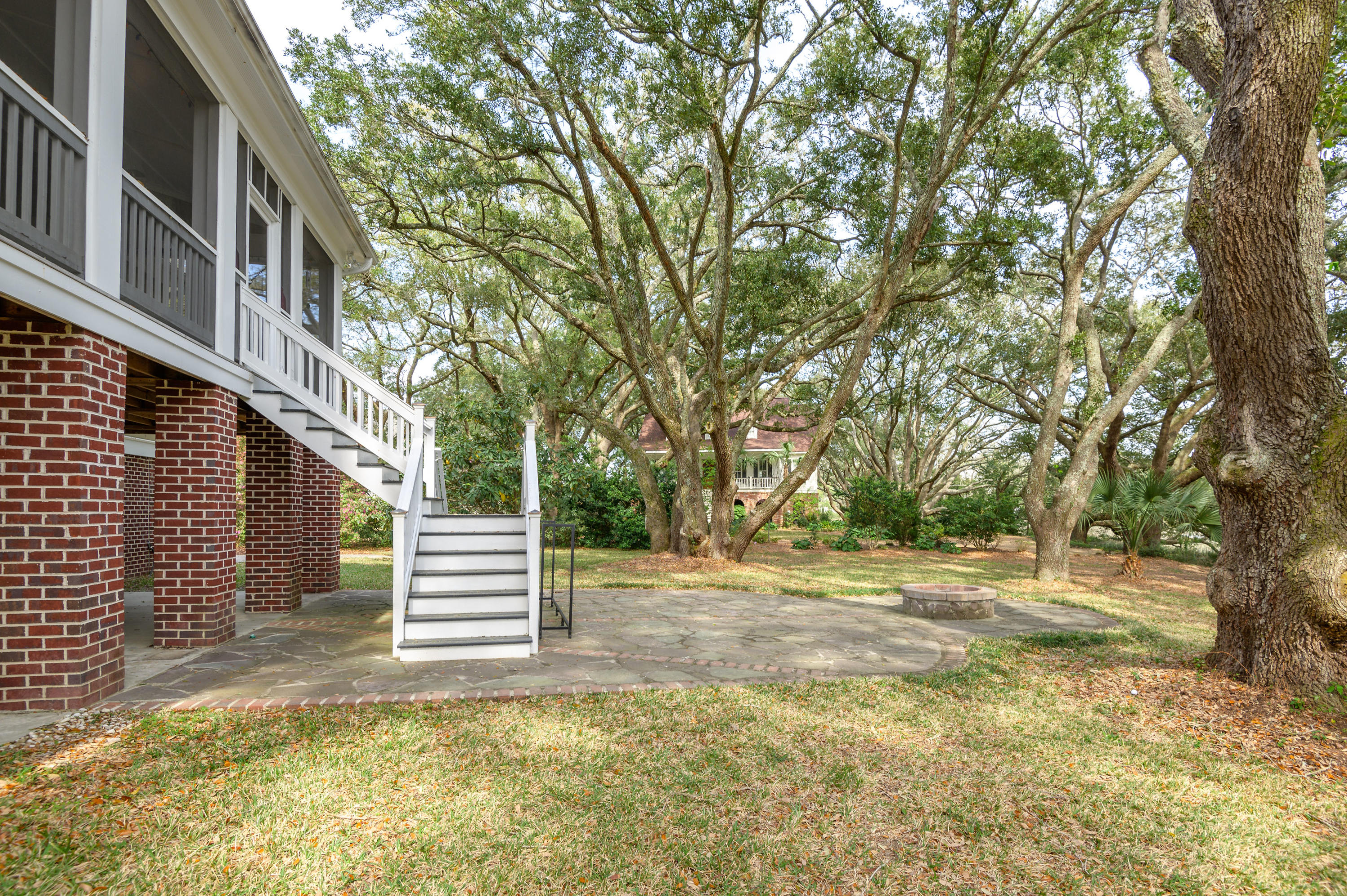 1666 Back Creek Road Charleston, SC 29412 - Photo 41 of 41 stairs backyard