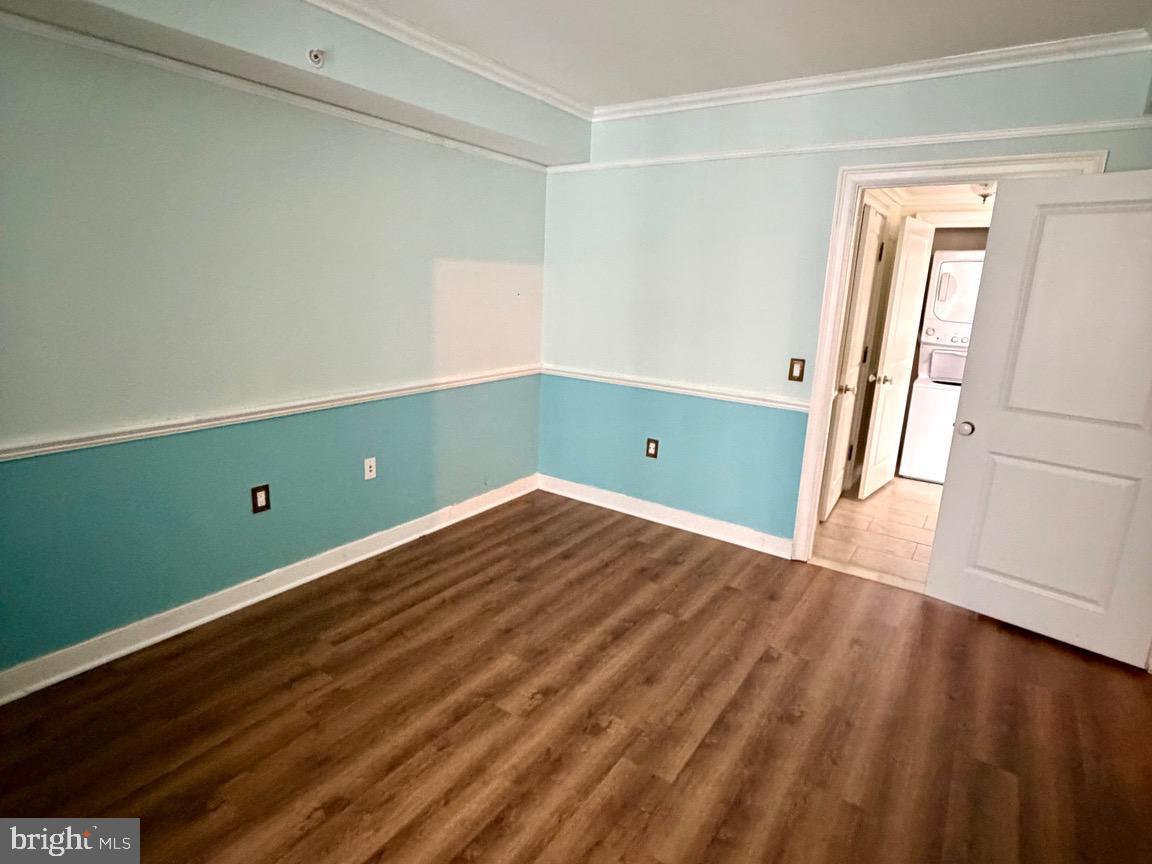 555 Massachusetts Avenue Northwest, Unit 815 Washington, DC 20001 - Photo 12 of 20 a view of room with window and refrigerator