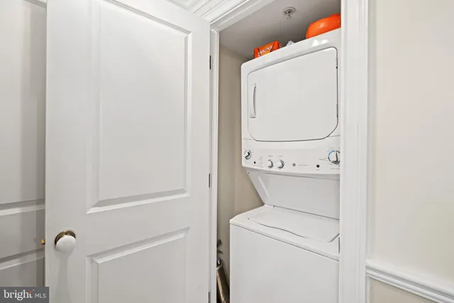 $2,800 | 555 Massachusetts Avenue Northwest, Unit 815, Washington, DC 20001