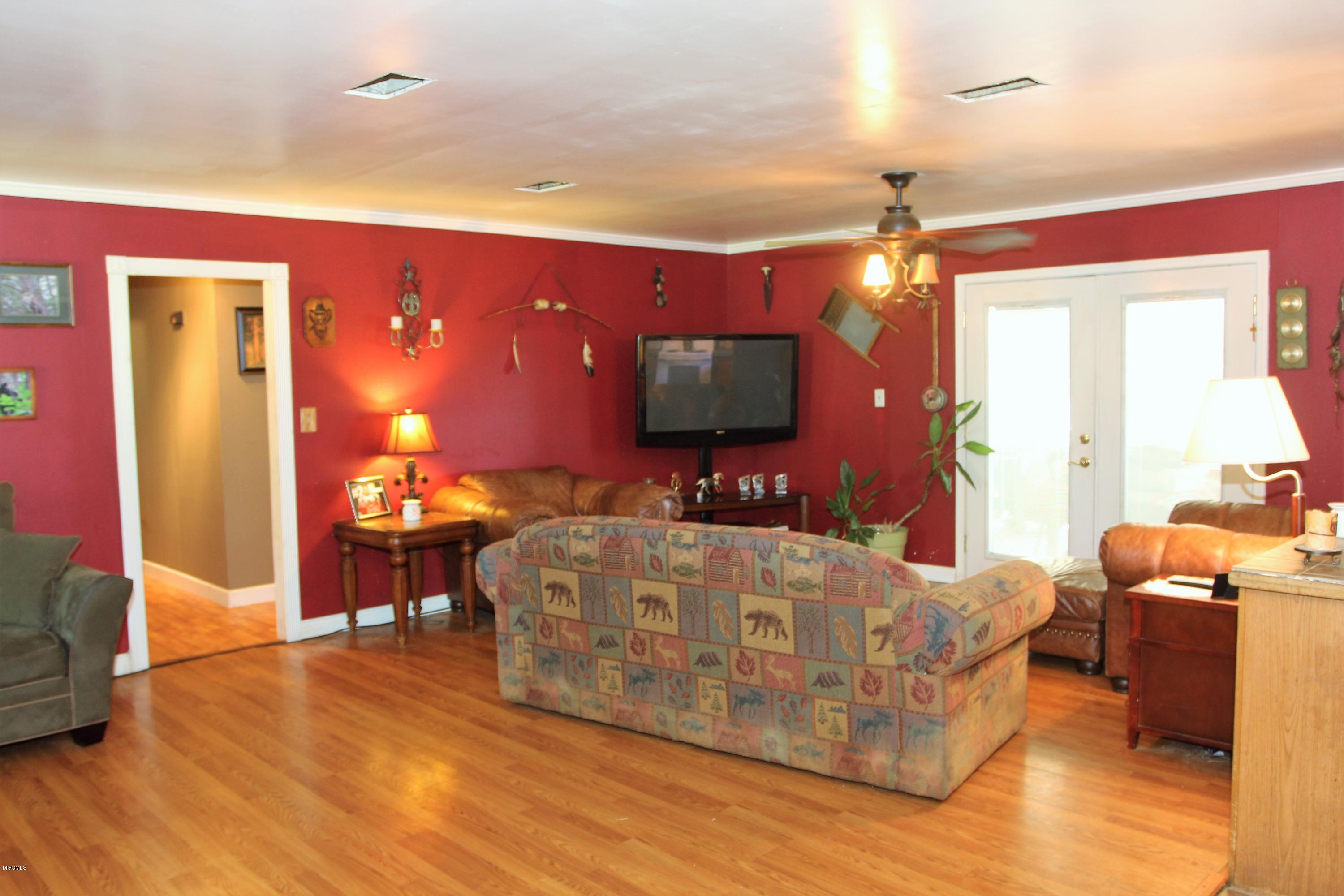 14428 Lumpkin Road Gulfport, MS 39503 - Photo 3 of 13 IMG_3157