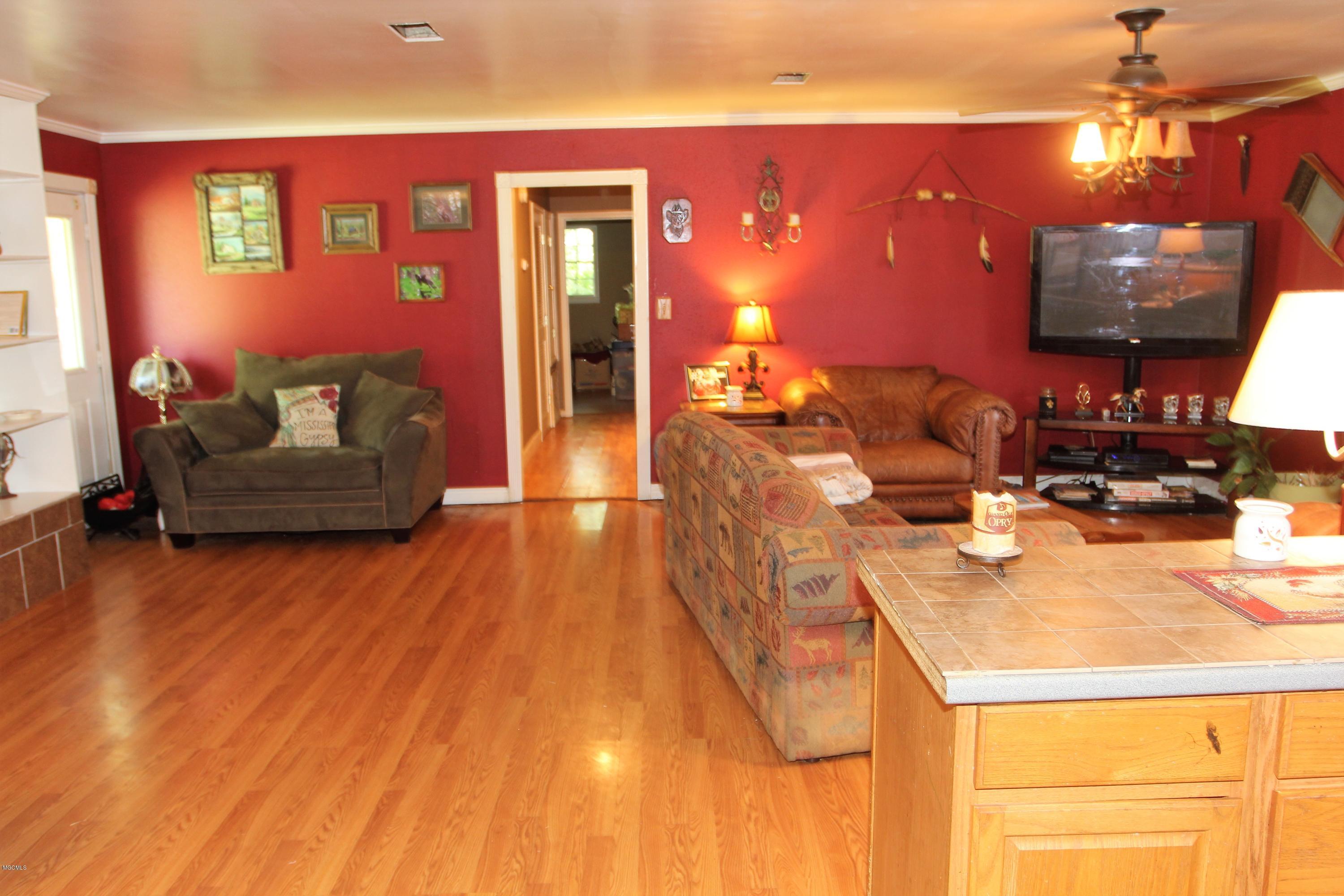 14428 Lumpkin Road Gulfport, MS 39503 - Photo 5 of 13 IMG_3173