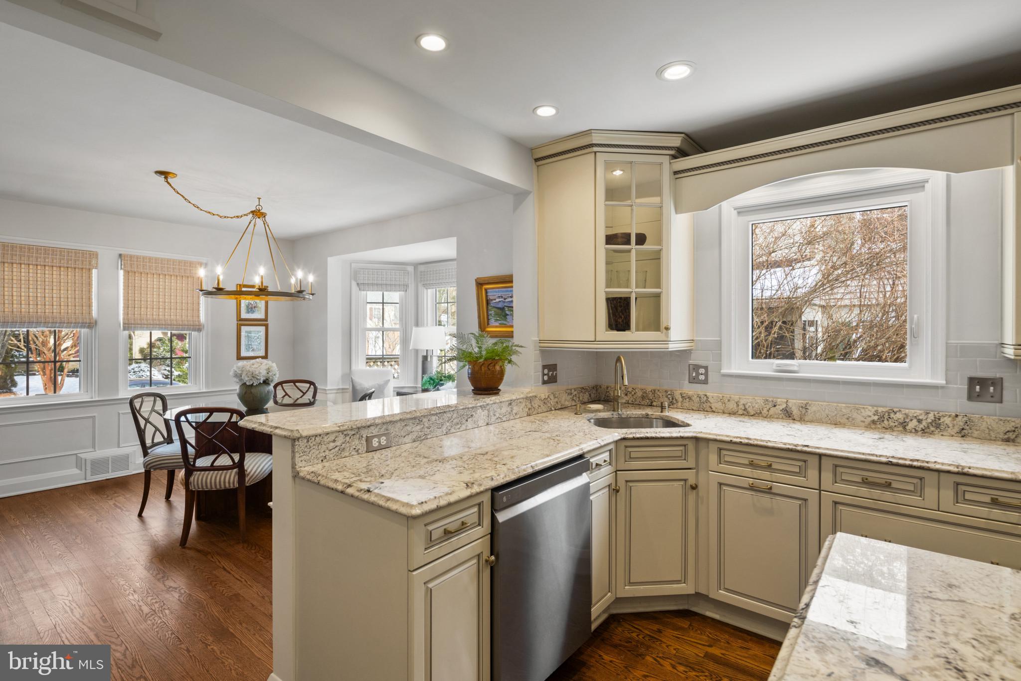 211 North Tyrone Road Baltimore, MD 21212 - Photo 14 of 74 Kitchen