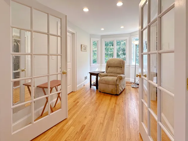 $10,000 | 11 Oakland Street, Lexington, MA 02420